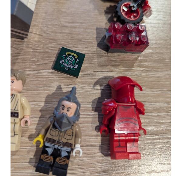 LEGO Minifigure Lot Luke Skywalker Praetorian Guard LED Brick and More - Picture 5 of 5